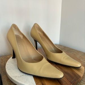 Vintage Gucci Nude Pumps